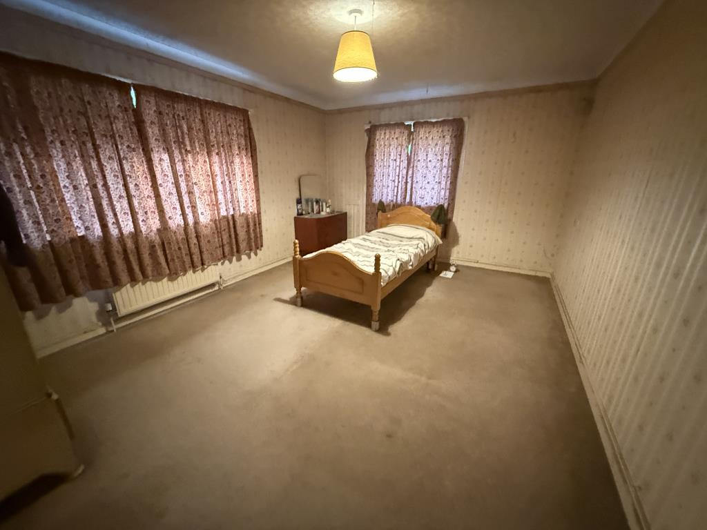 Lot: 26 - SMALL HOLDING OF APPROXIMATELY 86 ACRES OF PASTURE AND WOODLAND, DETACHED BUNGALOW PLUS TWO AGRICULTURAL BARNS - Bedroom two